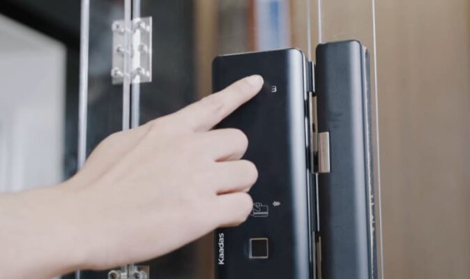 Top 6 thương hiệu khóa cửa kính thủy lực uy tín, giá tốt 7 khóa cửa kính thủy lực cho văn phòng