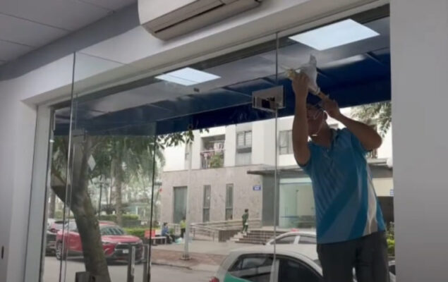 Cửa kính cường lực loại nào tốt? Kinh nghiệm chọn theo vị trí thi công 1 kính cường lực loại nào tốt cho nhà ở
