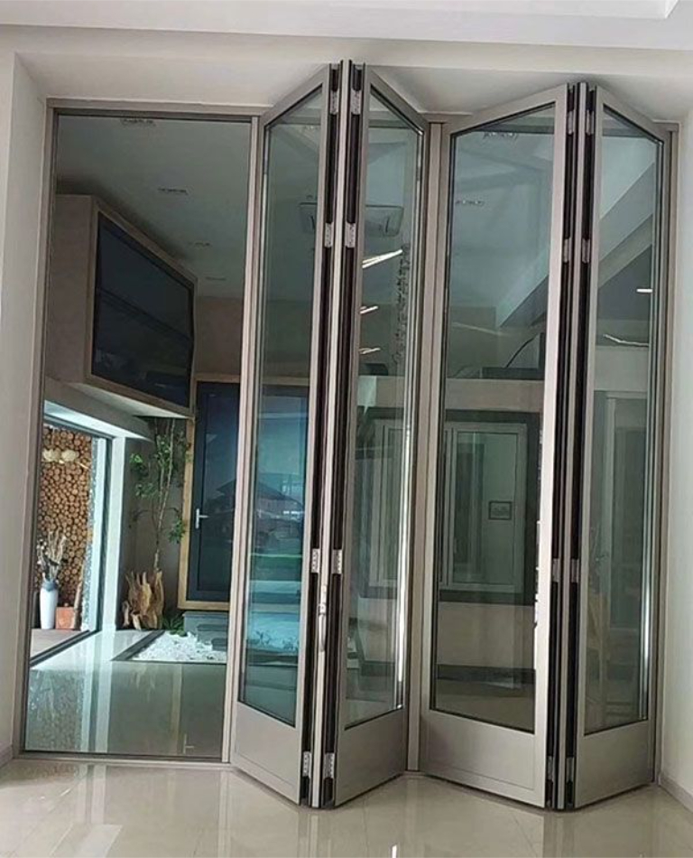 cửa kính xếp trượt cao cấp