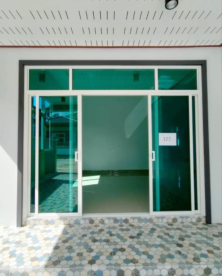 cửa kính màu độc đáo