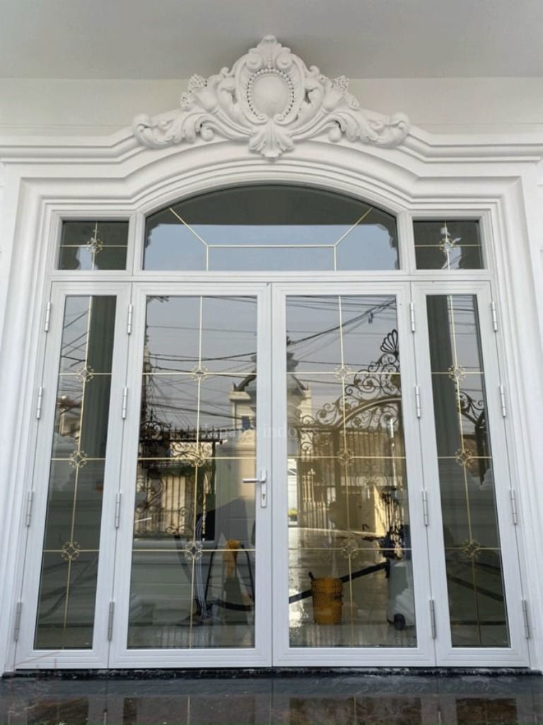 Kính hoa văn nhà thầu Việt Long