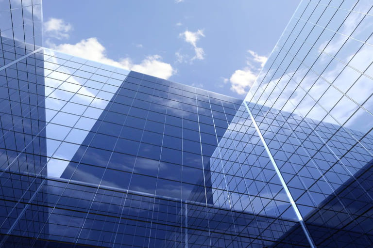 Tổng Quan Về Các Loại Kính Thông Dụng Trong Xây Dựng 6 Kính phản quang Reflective Glass