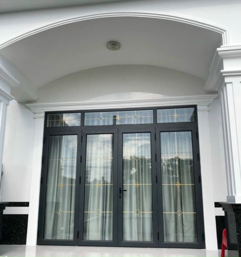 Báo giá thi công 12 mẫu cửa kính cường lực 4 cánh cho nhà riêng, văn phòng 4 cửa kính cường lực 4 cánh mở trượt