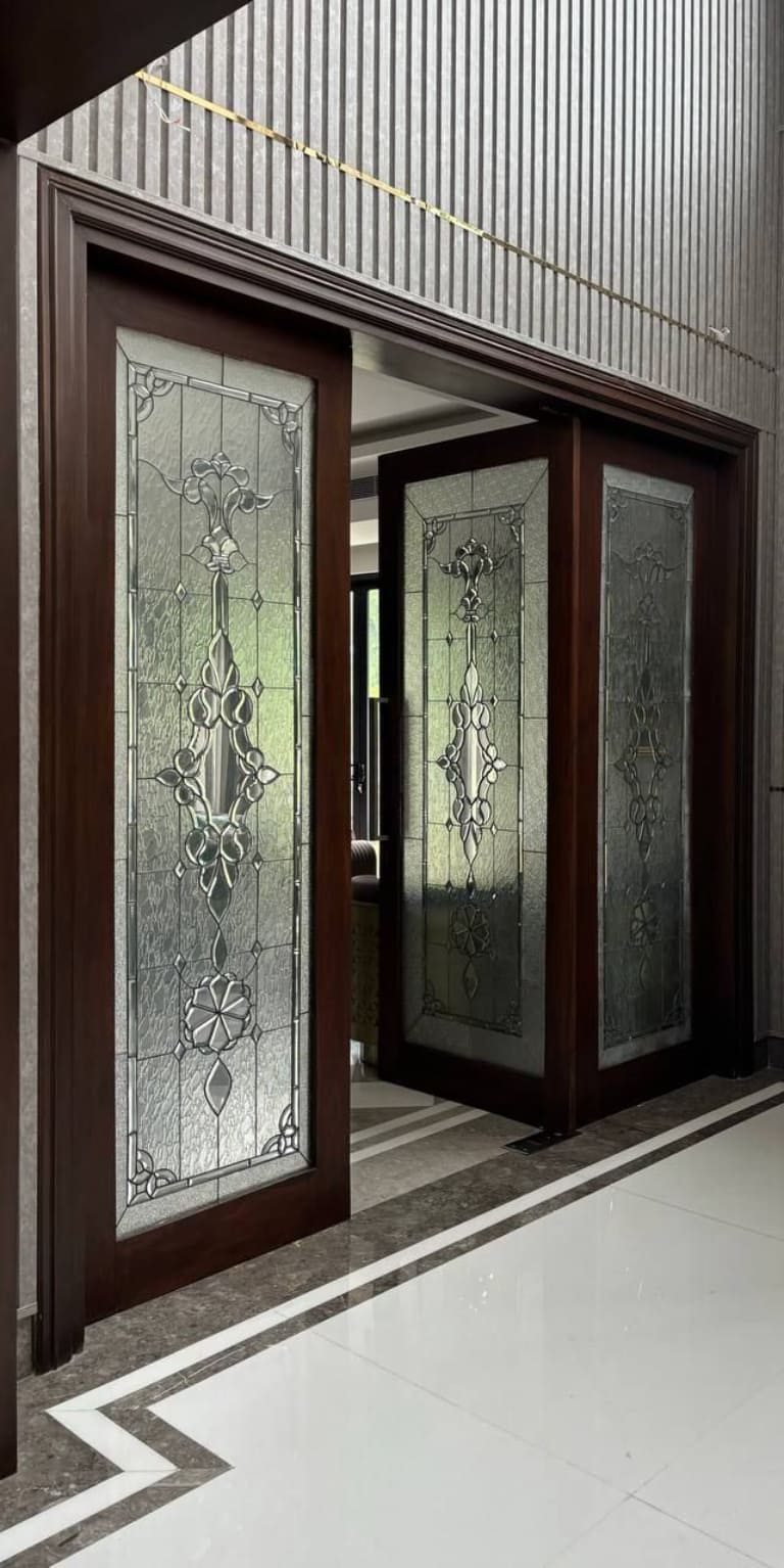 Báo giá thi công 12 mẫu cửa kính cường lực 4 cánh cho nhà riêng, văn phòng 13 cửa kính cường lực 4 cánh bền đẹp