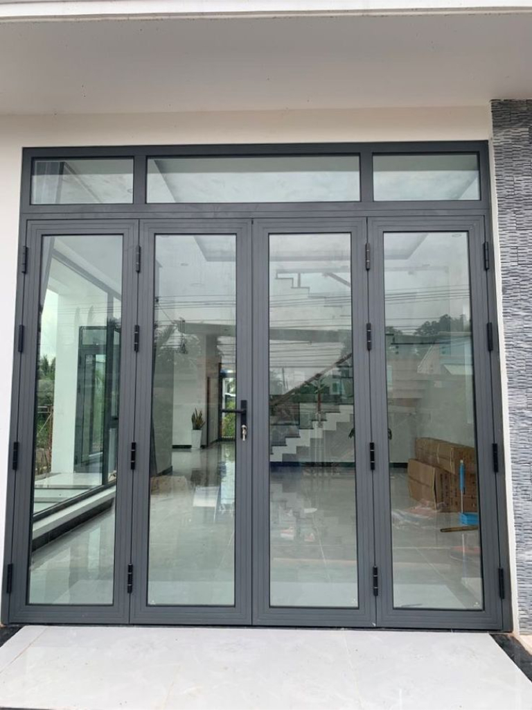 Top 7 mẫu cửa kính cường lực đẹp cho nhà ống, báo giá lắp đặt tại nhà 3 cửa kính đẹp cho nhà ống cao cấp