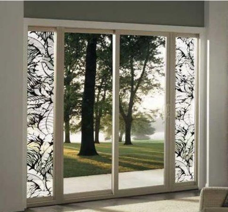 Top 12 mẫu cửa nhôm kính tranh 3D hợp phong thủy cho không gian sống 2 cửa nhôm kính tranh 3d phòng ngủ