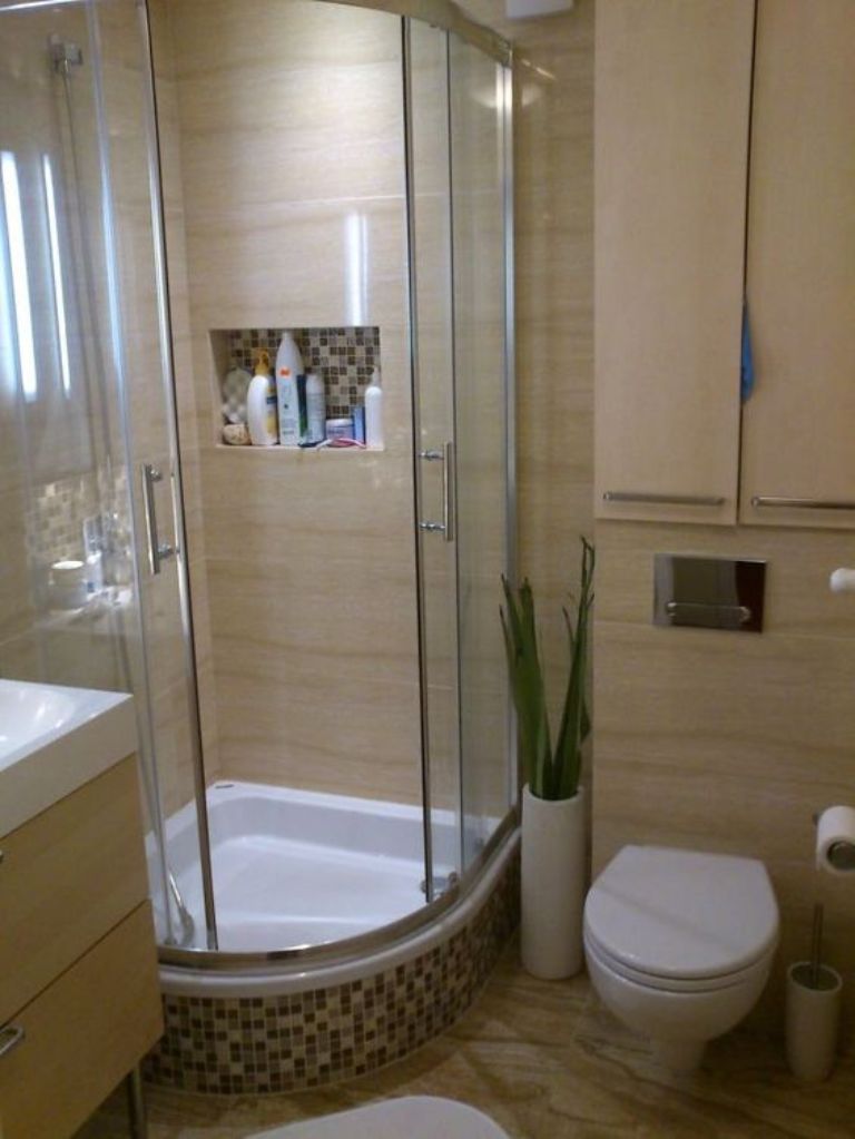 Báo Giá Thi Công Vách Kính Cường Lực, Giải Pháp Cho Không Gian Sang Trọng 6 vách kính cường lực trong suốt