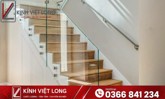 Cầu Thang Kính: Giải Pháp Kiến Trúc Thông Minh Cho Ngôi Nhà Hiện Đại 13 Mẫu cầu thang kính không trụ